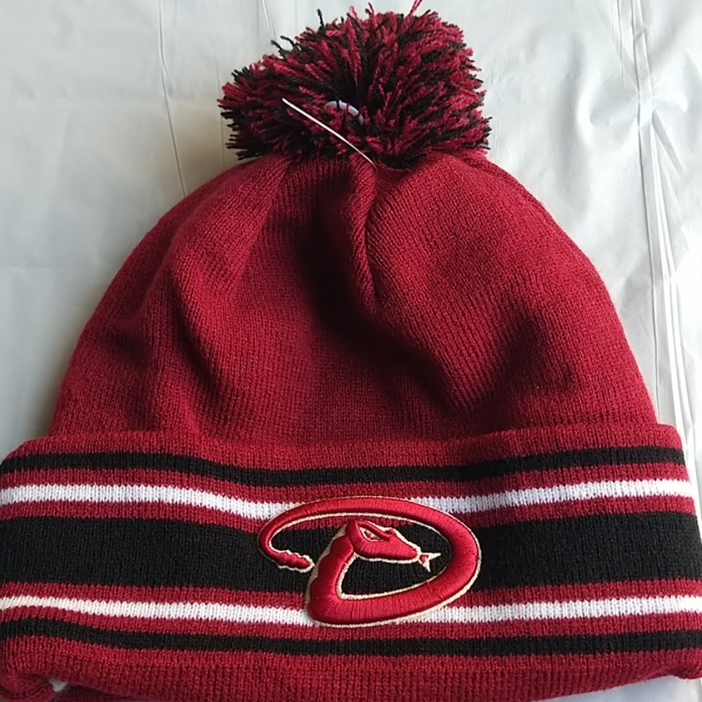 Men's New Era  knit hat, one size.